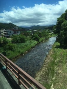 小野川温泉の川