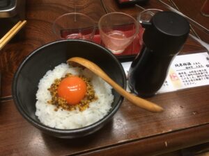 なみかた羊肉店の卵かけご飯