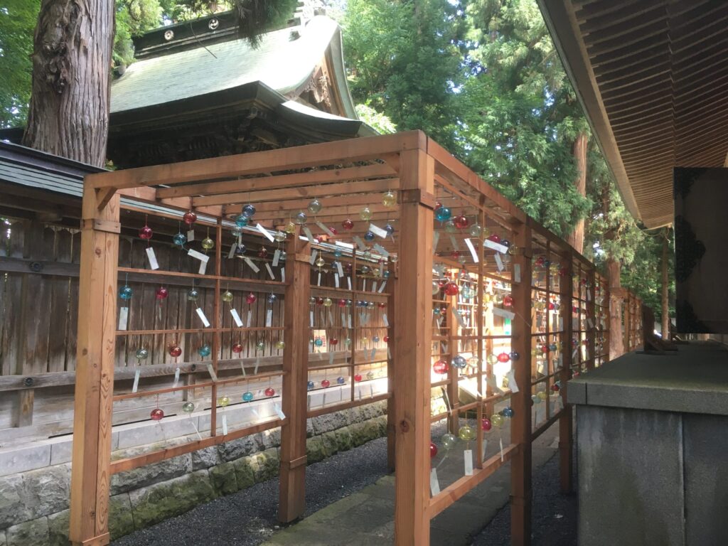 熊野大社とichoカフェでほっこり時間 東北のお伊勢様と境内にあるおしゃれカフェ 雪駄ちゃんの秘密基地