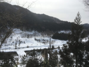 川渡温泉の手打ち蕎麦屋の前の景色