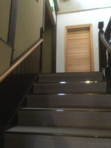 旅館大沼「本館」の階段