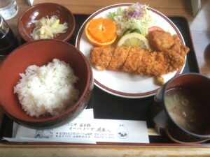 山猫軒のチキンカツ定食