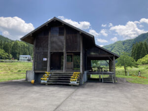 阿仁マタギ駅前の案内所