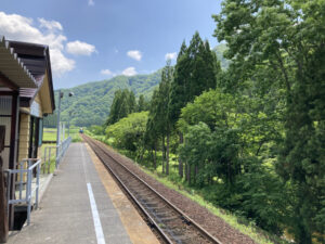 阿仁マタギ駅ホームからの眺め