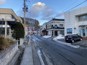 乙供駅から東北温泉への道