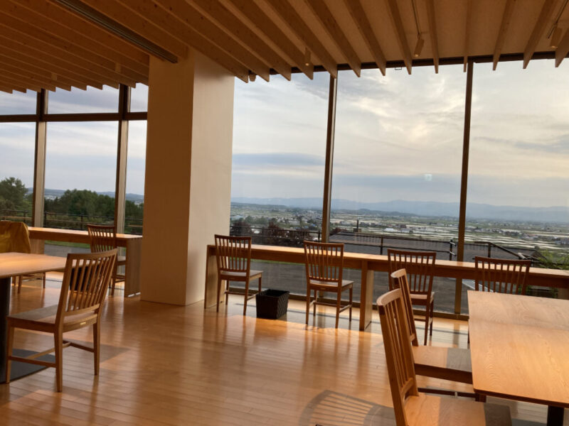 キトウシの森きとろんの食堂からの風景