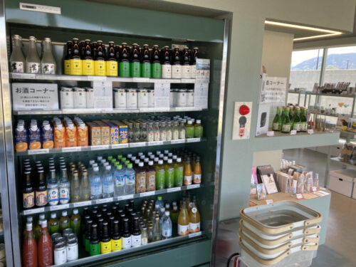 嬉野温泉駅前「UPLIFT SHIMOJYUKU」の内部