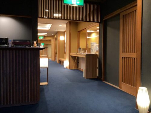 旅館大村屋の湯けむりラウンジ