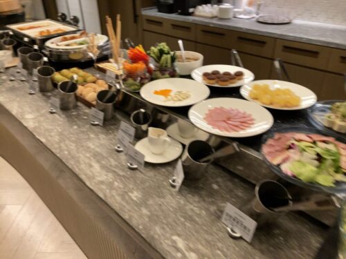 シェラトン鹿児島のクラブラウンジのイブニングカクテルサービス