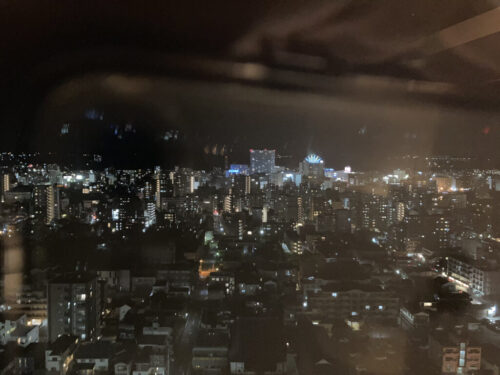 シェラトン鹿児島のクラブルーム（桜島じゃないシティービューの方）の夜景