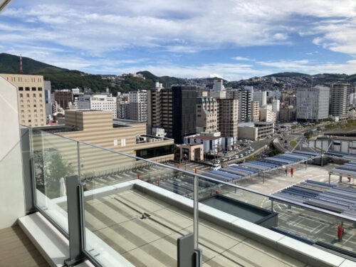長崎マリオットホテルの客室部屋（プレミアムハーバービューバルコニー1キング）のバルコニー