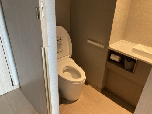長崎マリオットホテルの客室部屋（プレミアムハーバービューバルコニー1キング）のトイレ