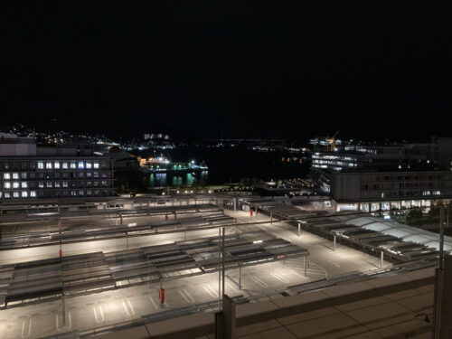 長崎マリオットホテルの客室部屋（プレミアムハーバービューバルコニー1キング）のバルコニーからの夜景