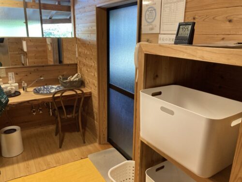 ことぶき屋の貸切風呂（半露天）の脱衣所