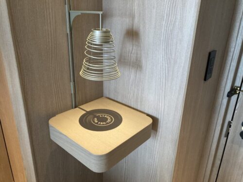 大阪ステーションホテルオートグラフコレクションの部屋（シグネチャーキング）