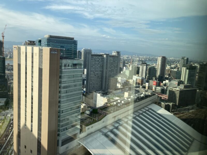 大阪ステーションホテルオートグラフコレクションの部屋（シグネチャーキング）からの眺め