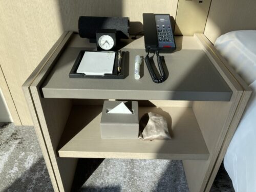 大阪ステーションホテルオートグラフコレクションの部屋（シグネチャーキング）