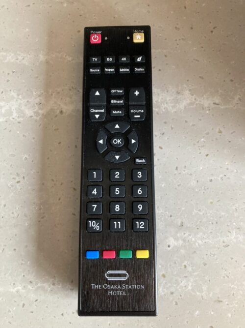 大阪ステーションホテルオートグラフコレクションの部屋（シグネチャーキング）のリモコン