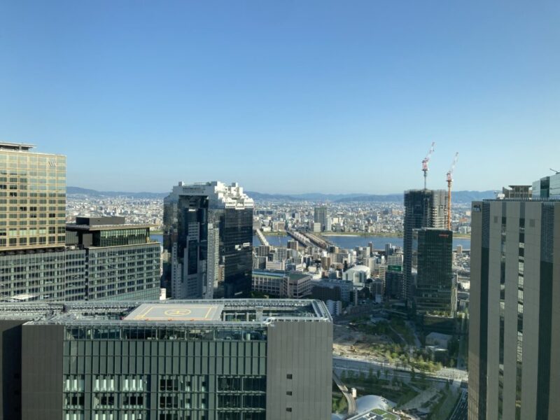大阪ステーションホテルオートグラフコレクションの部屋（シグネチャーキング）からの眺め