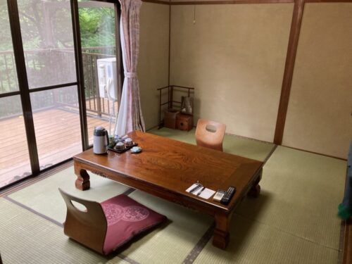 割烹旅館みはる荘の和室