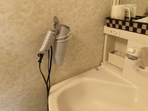 割烹旅館みはる荘のトイレのドライヤー