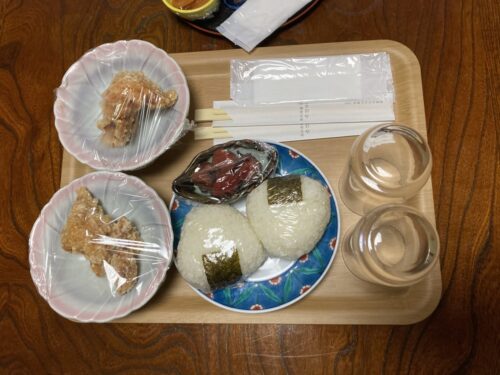 みはる荘のおにぎりサービス