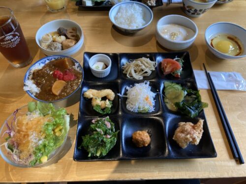 バイキング農（みのり）のビュッフェ風景