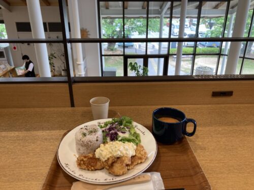 武雄市こども図書館にあるカフェ