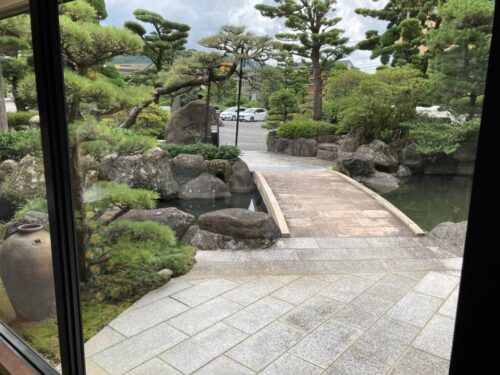 和多屋別荘の日本庭園