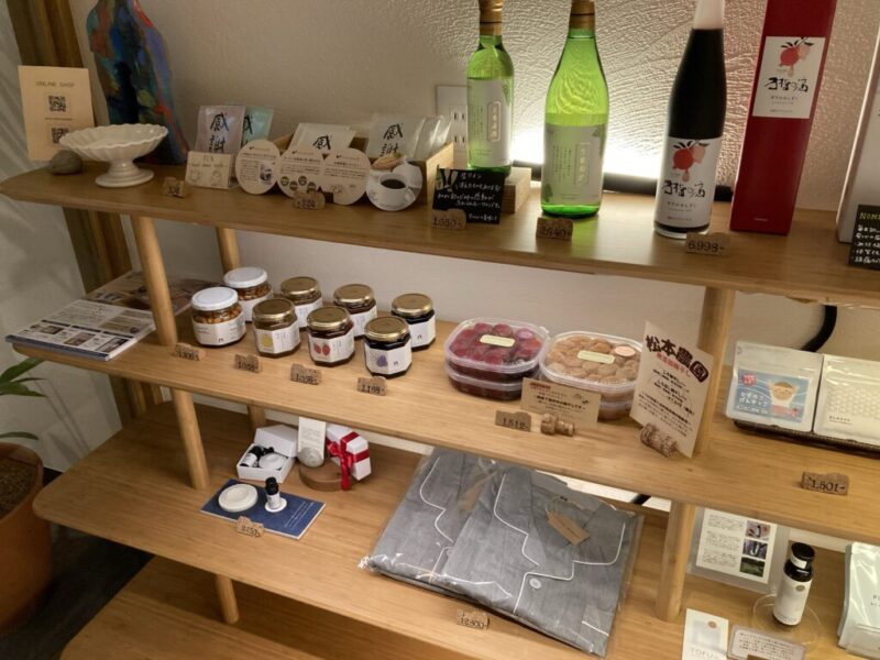 ホテルグレートモーニング（GREAT MORNING）のフロント横にある売店ショップ
