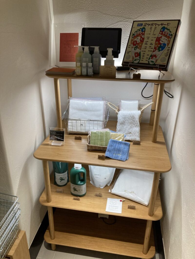 ホテルグレートモーニング（GREAT MORNING）のフロントの横にある売店ショップ