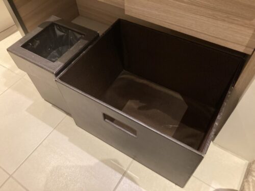 シェラトン都ホテル東京の洗面所のゴミ箱