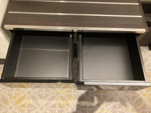 シェラトン都ホテル東京の部屋の引き出し