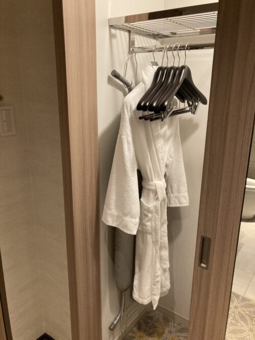 シェラトン都ホテル東京の部屋のクローゼット