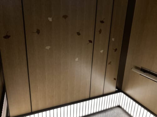 ウェスティンホテル新横浜のエレベーター内部