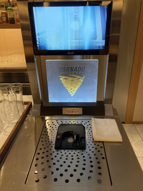 ウェスティンホテル新横浜のクラブラウンジのビールサーバー